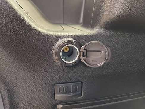 Used 2024 Jeep Wrangler Unlimited Sahara AWD/4WD image 53