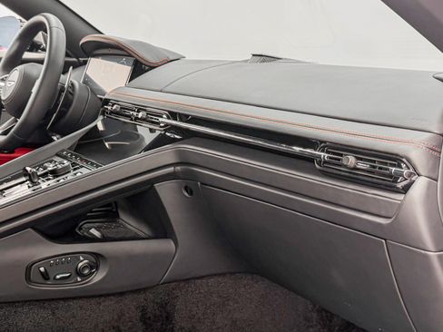 Used 2024 Aston Martin DB12 Coupe RWD image 14