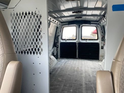 Used 2019 Chevrolet Express 2500 w/ Driver Convenience Package RWD image 17
