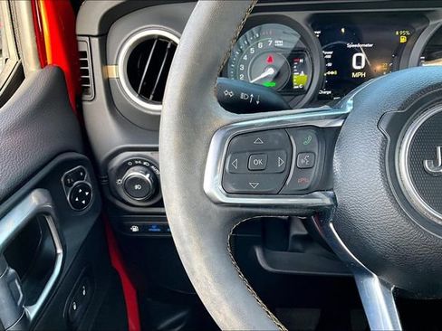 Used 2024 Jeep Wrangler Unlimited Sahara AWD/4WD image 11