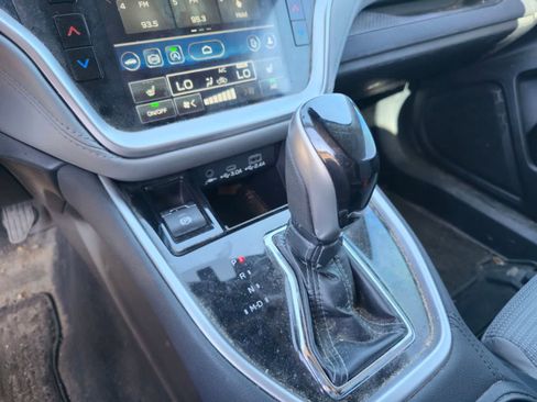 Used 2024 Subaru Outback Premium image 21