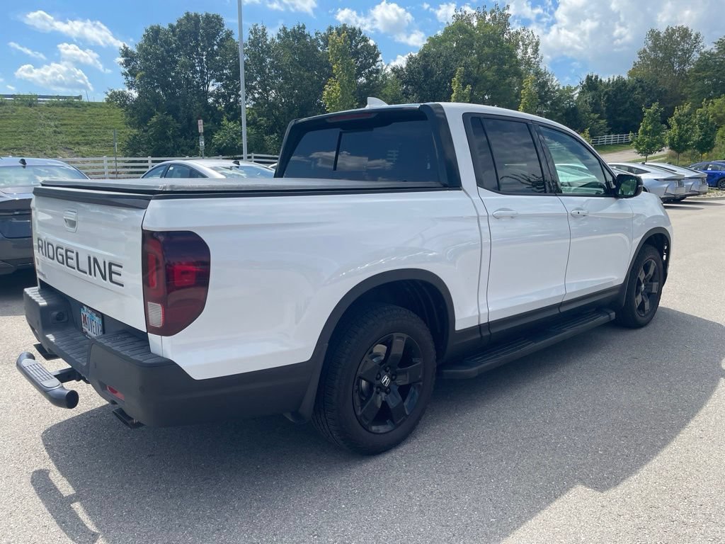 Used 2025 Honda Ridgeline Black Edition image 5