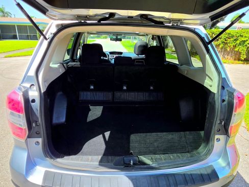 Used 2016 Subaru Forester 2.5i Premium w/ All-Weather Package AWD/4WD image 9
