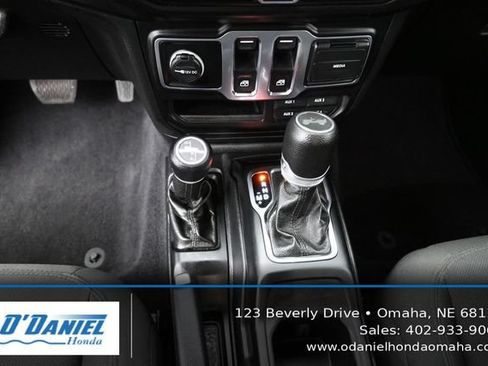 Used 2021 Jeep Wrangler Sport AWD/4WD image 33