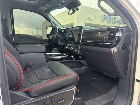 Used 2024 Ford F250 Lariat w/ Lariat Ultimate Package image 6