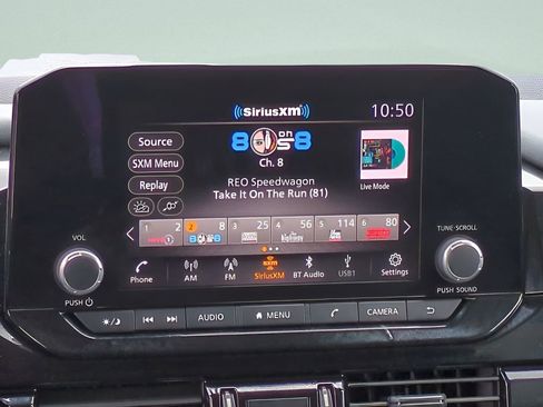 Used 2025 Nissan Pathfinder SV FWD image 17
