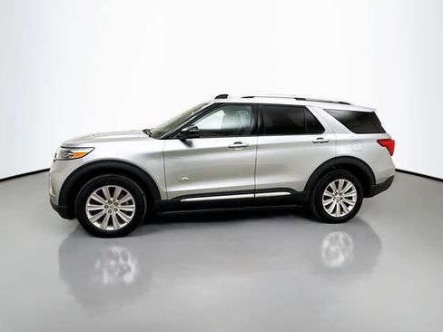 Used 2024 Ford Explorer King Ranch w/ Technology Package image 4