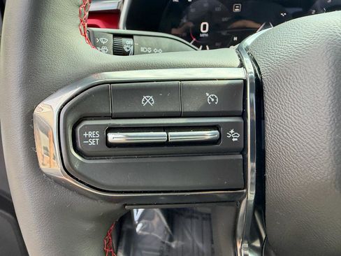 Used 2024 GMC Canyon AT4X AWD/4WD image 25