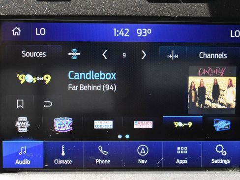 Used 2019 Ford F150 Lariat w/ Equipment Group 502A Luxury AWD/4WD image 26