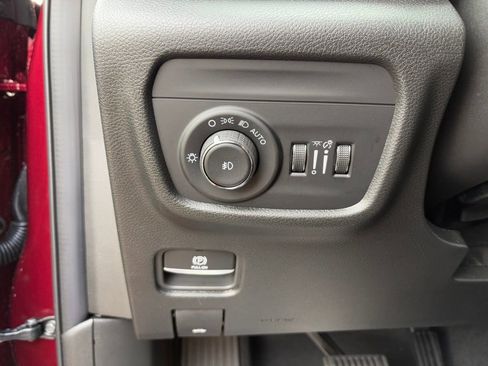 New 2025 Jeep Grand Cherokee Limited w/ Black Appearance Package AWD/4WD image 19