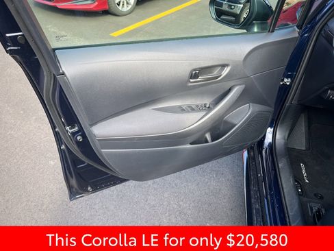 Used 2025 Toyota Corolla LE image 19