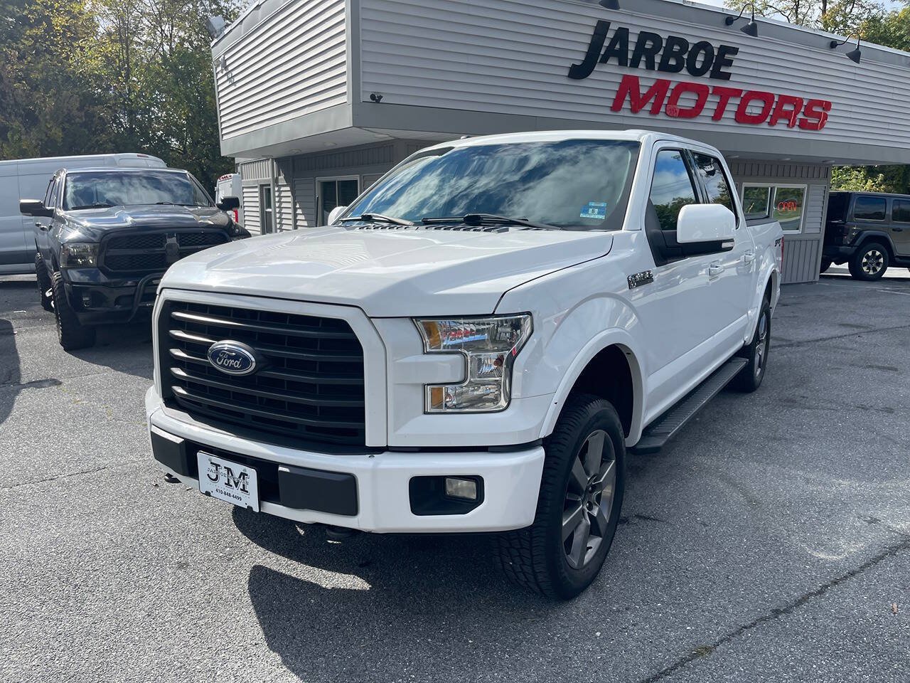 Used 2016 Ford F150 XLT w/ Equipment Group 302A Luxury AWD/4WD image 3