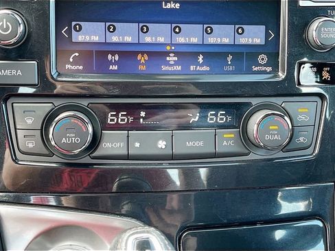 Used 2023 Nissan Maxima SR w/ Sport Mat Group FWD image 16
