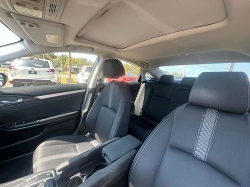 Used 2019 Honda Civic EX image 8