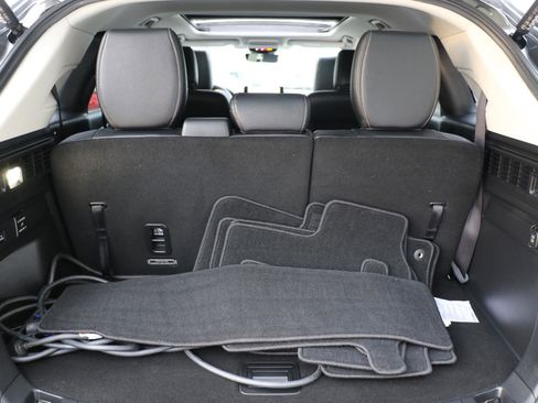 Certified 2024 MAZDA CX-90 Plug-In Hybrid w/ Premium Pkg image 10