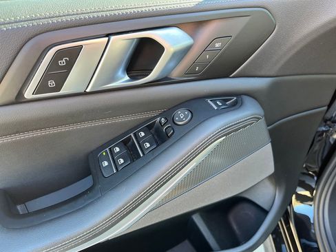 Used 2023 BMW X5 sDrive40i w/ M Sport Package image 17