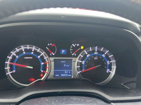 Used 2016 Toyota 4Runner SR5 image 8