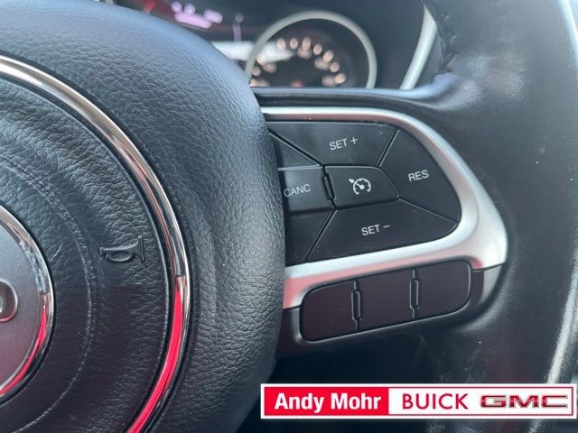 Used 2020 Jeep Compass Latitude AWD/4WD image 24