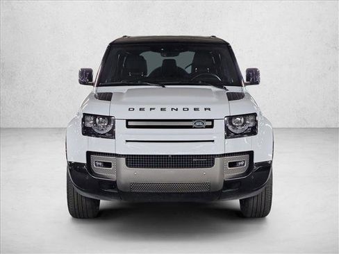 Used 2023 Land Rover Defender 110 X-Dynamic SE image 2