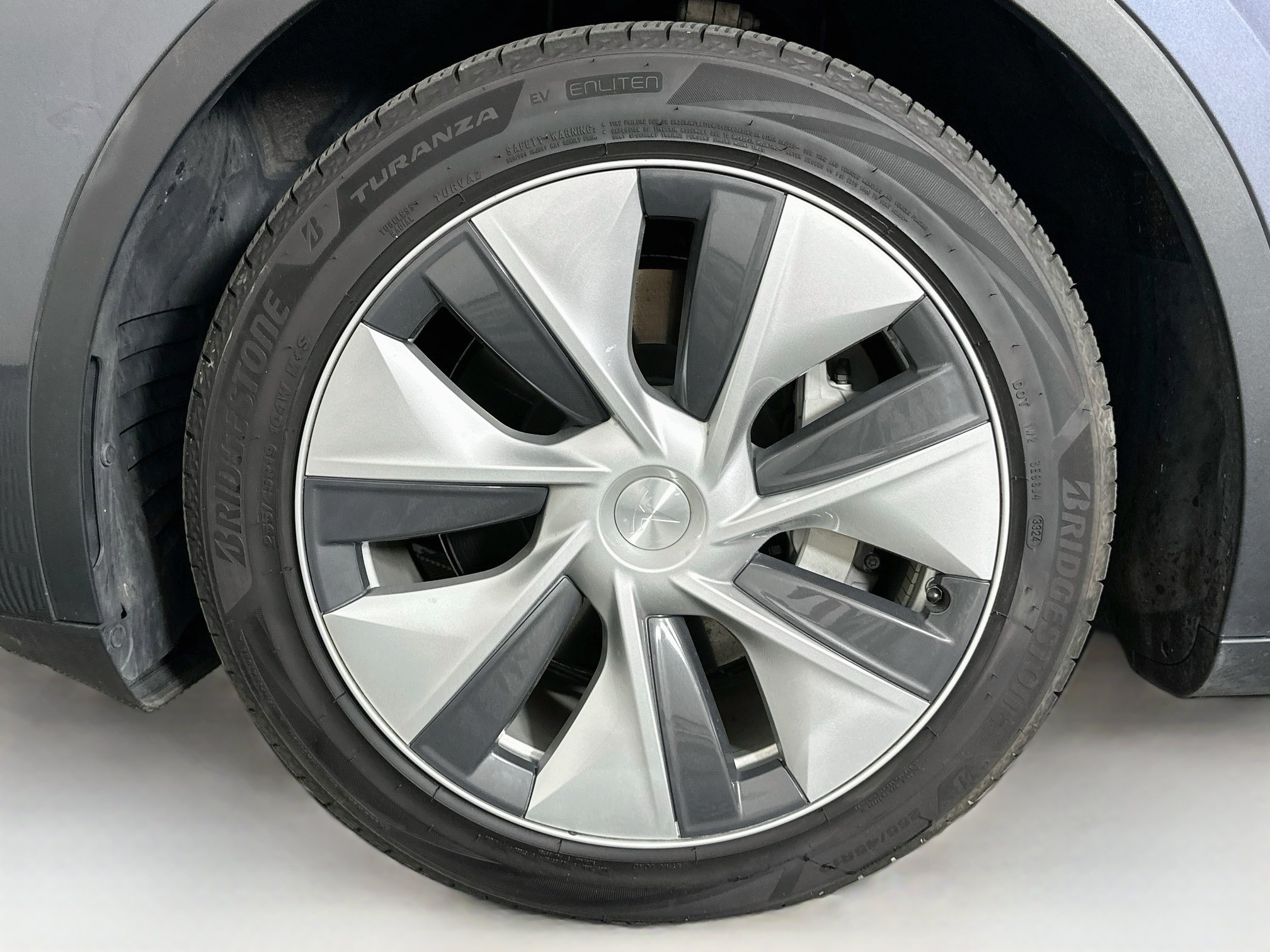 Used 2023 Tesla Model Y Long Range AWD/4WD image 11