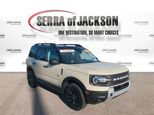 Used 2025 Ford Bronco Sport Badlands w/ Badlands Tech Package AWD/4WD image 2