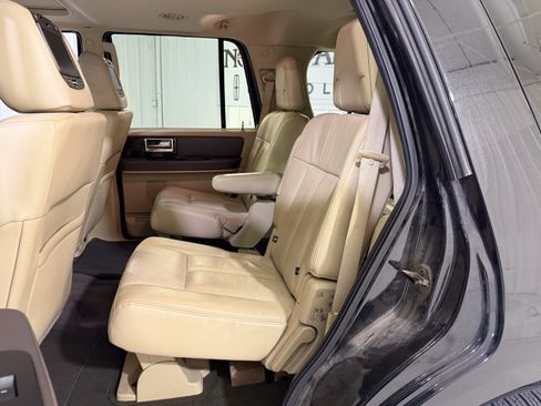 Used 2015 Lincoln Navigator 2WD w/ Equipment Group 101A Reserve image 10