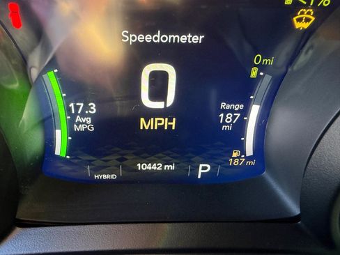 Used 2025 Jeep Wrangler Sahara image 16