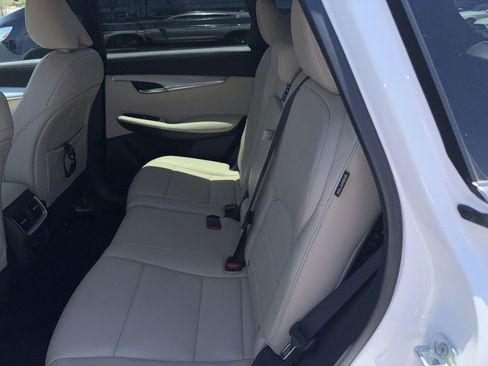 Used 2021 INFINITI QX50 Luxe FWD image 8