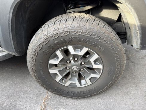 Used 2023 Toyota Tacoma TRD Off-Road w/ TRD Premium Off Road Package image 14