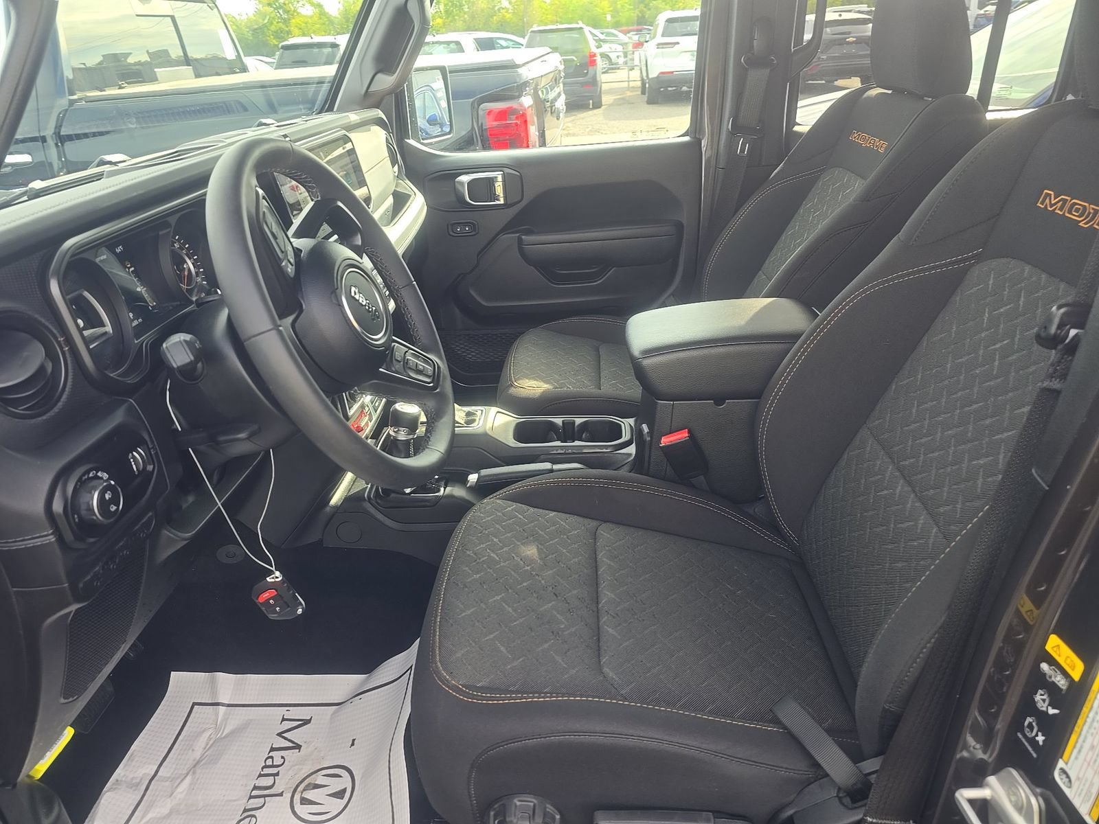 Used 2026 Jeep Gladiator Mojave AWD/4WD image 11