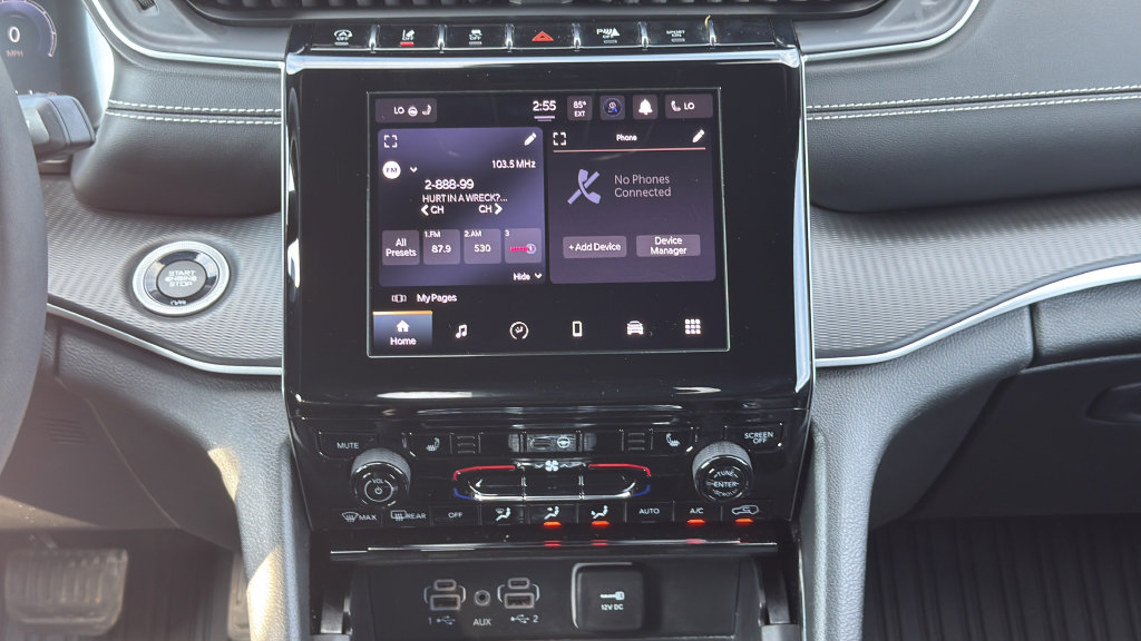 Used 2023 Jeep Grand Cherokee Altitude AWD/4WD image 16