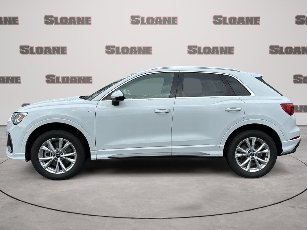 Certified 2024 Audi Q3 2.0T Premium Plus w/ Premium Plus Package AWD/4WD image 2