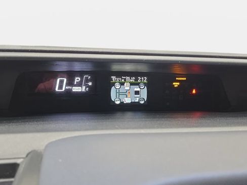 Used 2015 Toyota Prius C Three FWD image 18