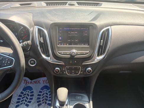 Certified 2024 Chevrolet Equinox LT AWD/4WD image 17