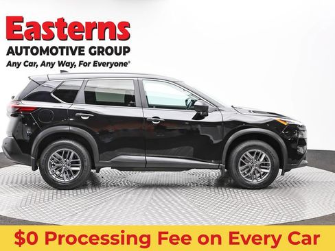 Used 2023 Nissan Rogue S AWD/4WD image 4