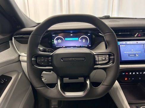New 2026 Jeep Cherokee Laredo AWD/4WD image 9