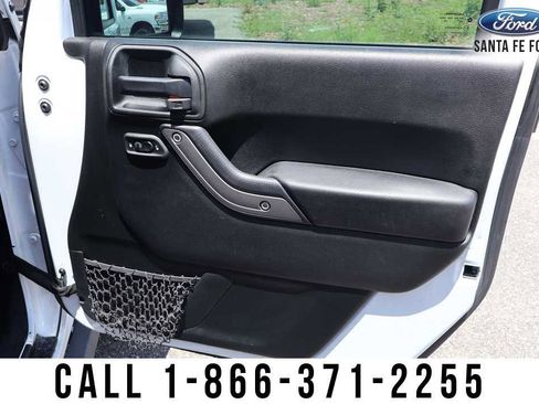 Used 2018 Jeep Wrangler Unlimited Sport S AWD/4WD image 28