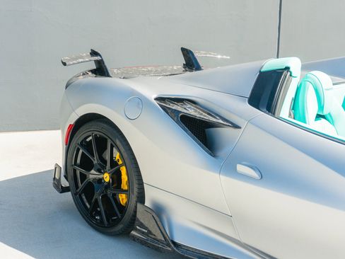 Used 2023 Ferrari F8 Tributo image 40