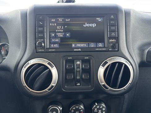 Used 2017 Jeep Wrangler Unlimited Sahara w/ Quick Order Package 24E Chief AWD/4WD image 12