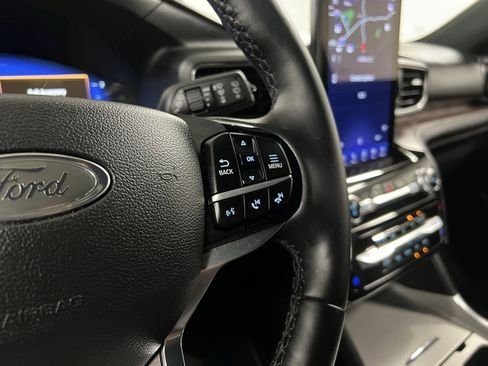 Used 2022 Ford Explorer Platinum w/ Equipment Group 601A image 33