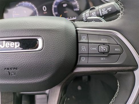 New 2025 Jeep Grand Cherokee L Limited w/ Black Appearance Package image 15