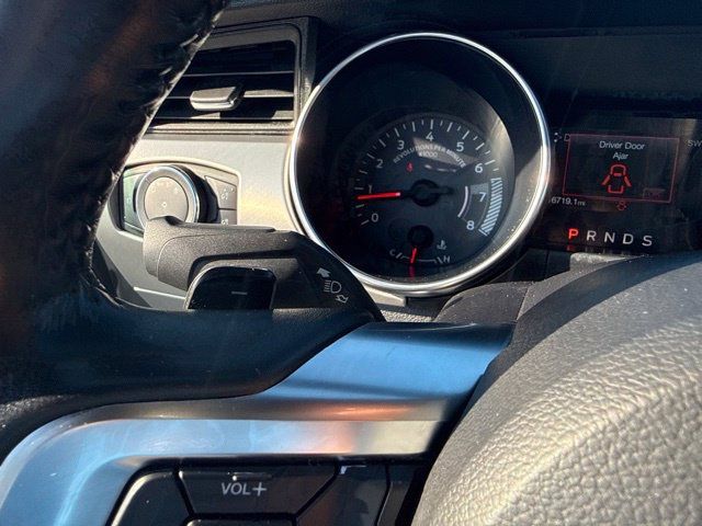 Used 2020 Ford Mustang GT Premium w/ Black Accent Package RWD image 25