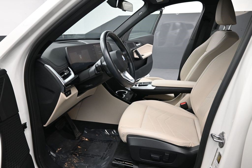 Used 2023 BMW X1 xDrive28i w/ Convenience Package AWD/4WD image 15