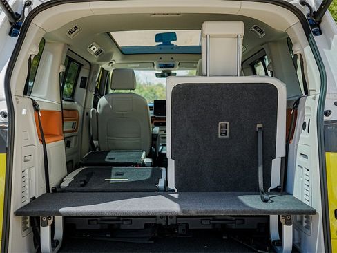 New 2025 Volkswagen ID. Buzz Pro S Plus image 34