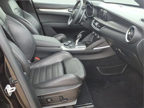 Used 2019 Alfa Romeo Stelvio Ti Sport w/ Quick Order Package 22S Sport AWD/4WD image 22