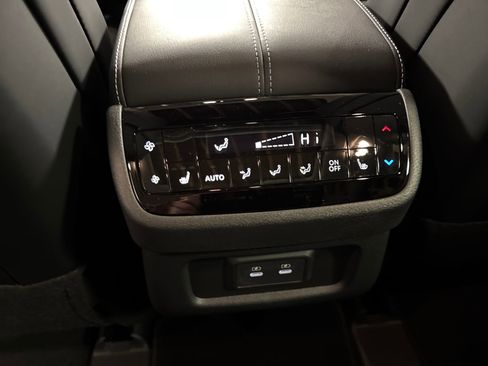 Certified 2026 INFINITI QX60 Luxe w/ Family Package AWD/4WD image 28