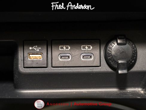 Used 2025 Toyota Highlander LE FWD image 16