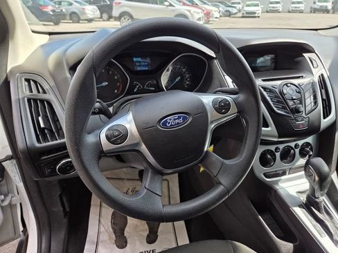 Used 2012 Ford Focus SE FWD image 15