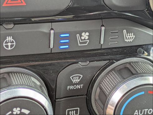 Used 2022 RAM 1500 Laramie RWD image 27