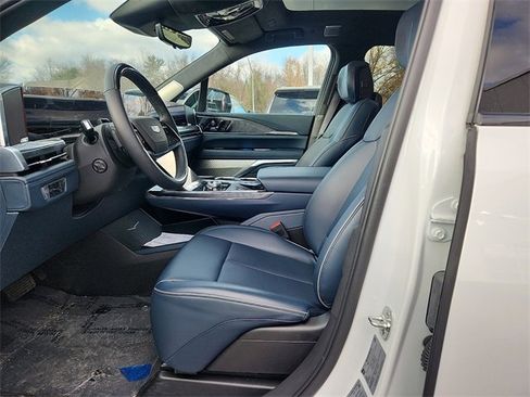 New 2025 Cadillac Escalade IQ Sport 2 w/ LPO, ONYX Package image 9